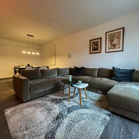 شقة - Parkplatz - Netflix *